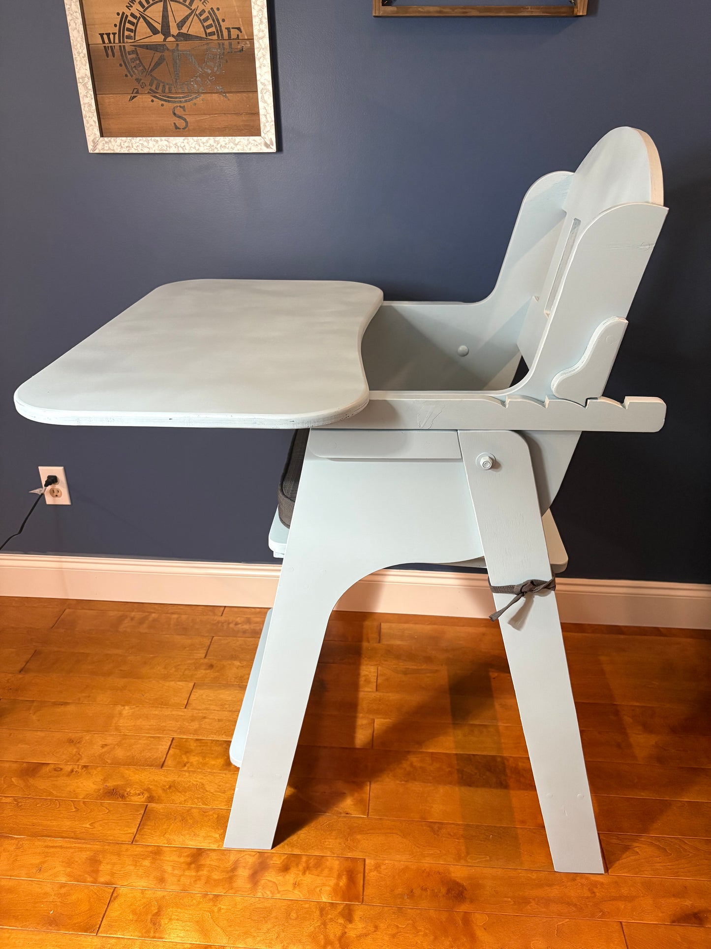 🐻 The Cub Den Adult Highchair
