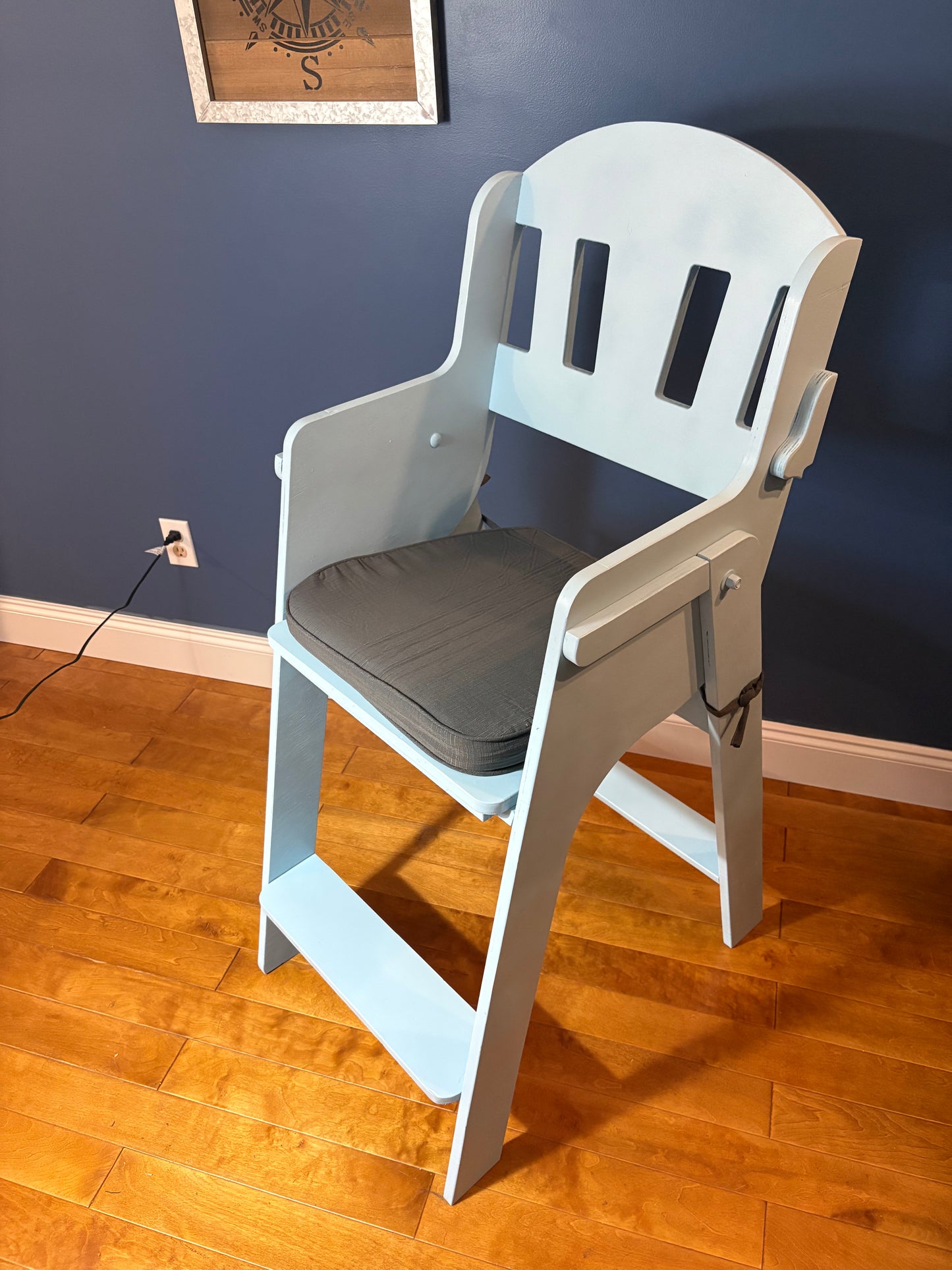 🐻 The Cub Den Adult Highchair