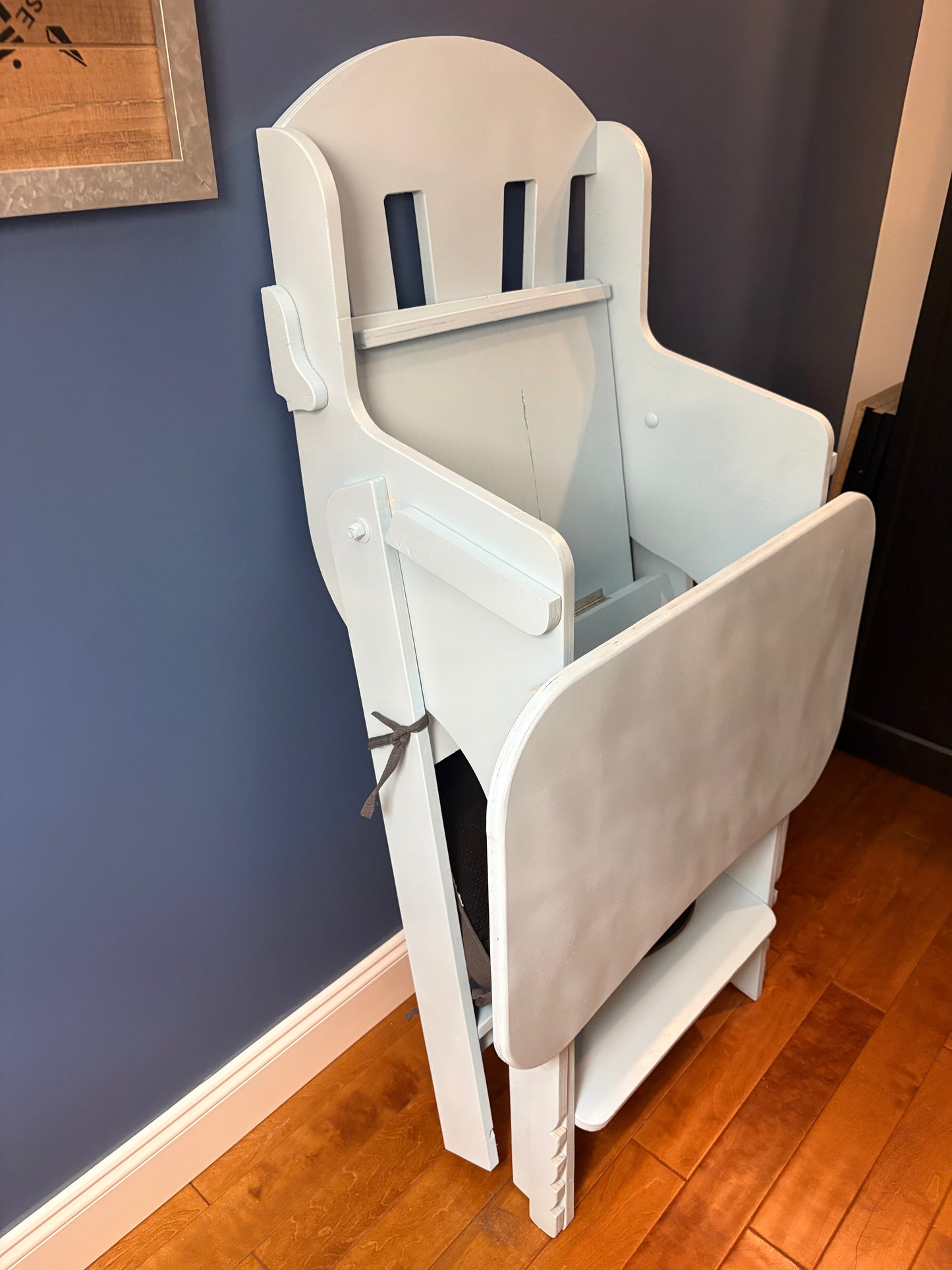 🐻 The Cub Den Adult Highchair